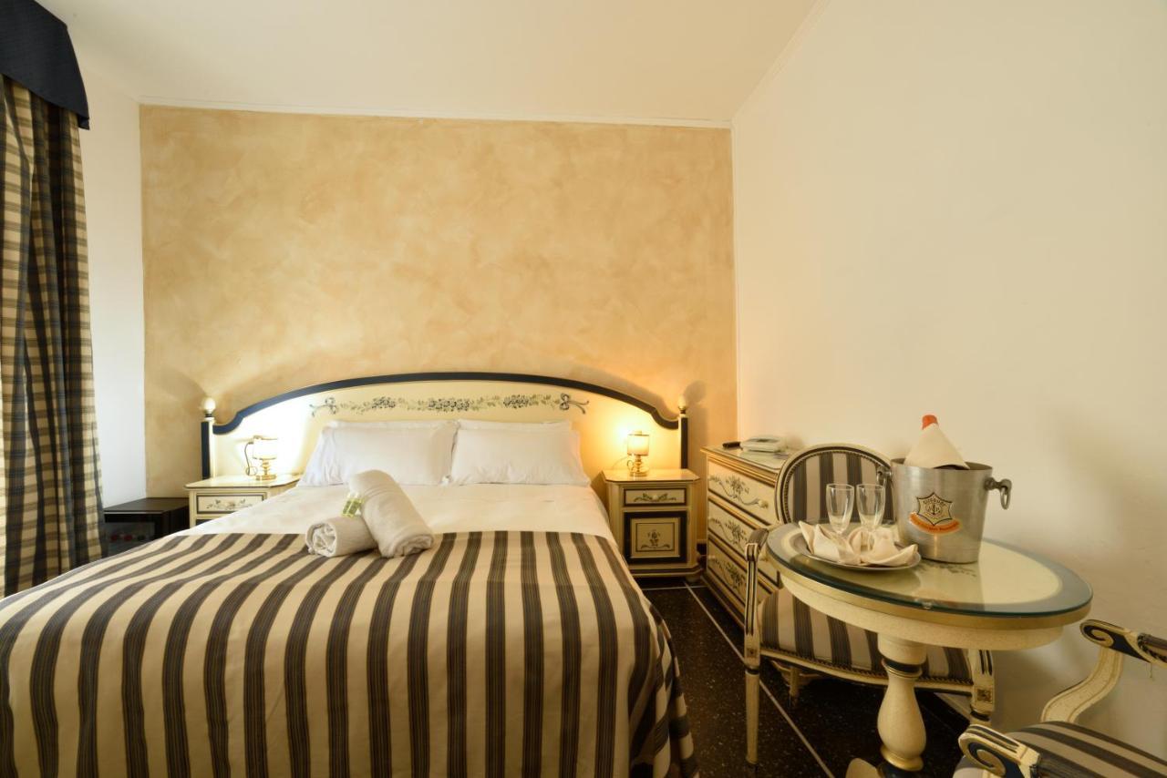 Hotel Morchio Mhotelsgroup ディアーノ・マリーナ エクステリア 写真