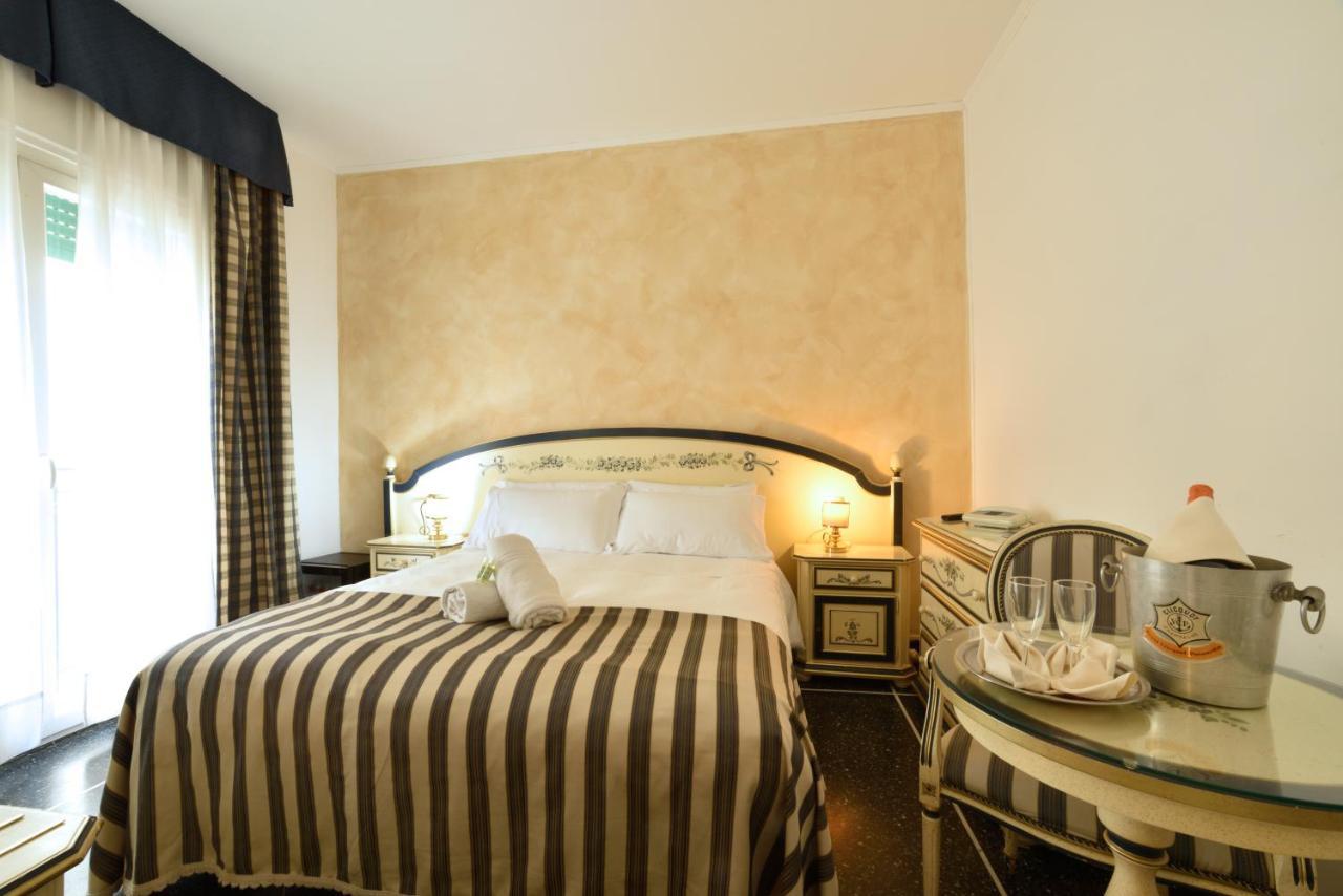 Hotel Morchio Mhotelsgroup ディアーノ・マリーナ エクステリア 写真