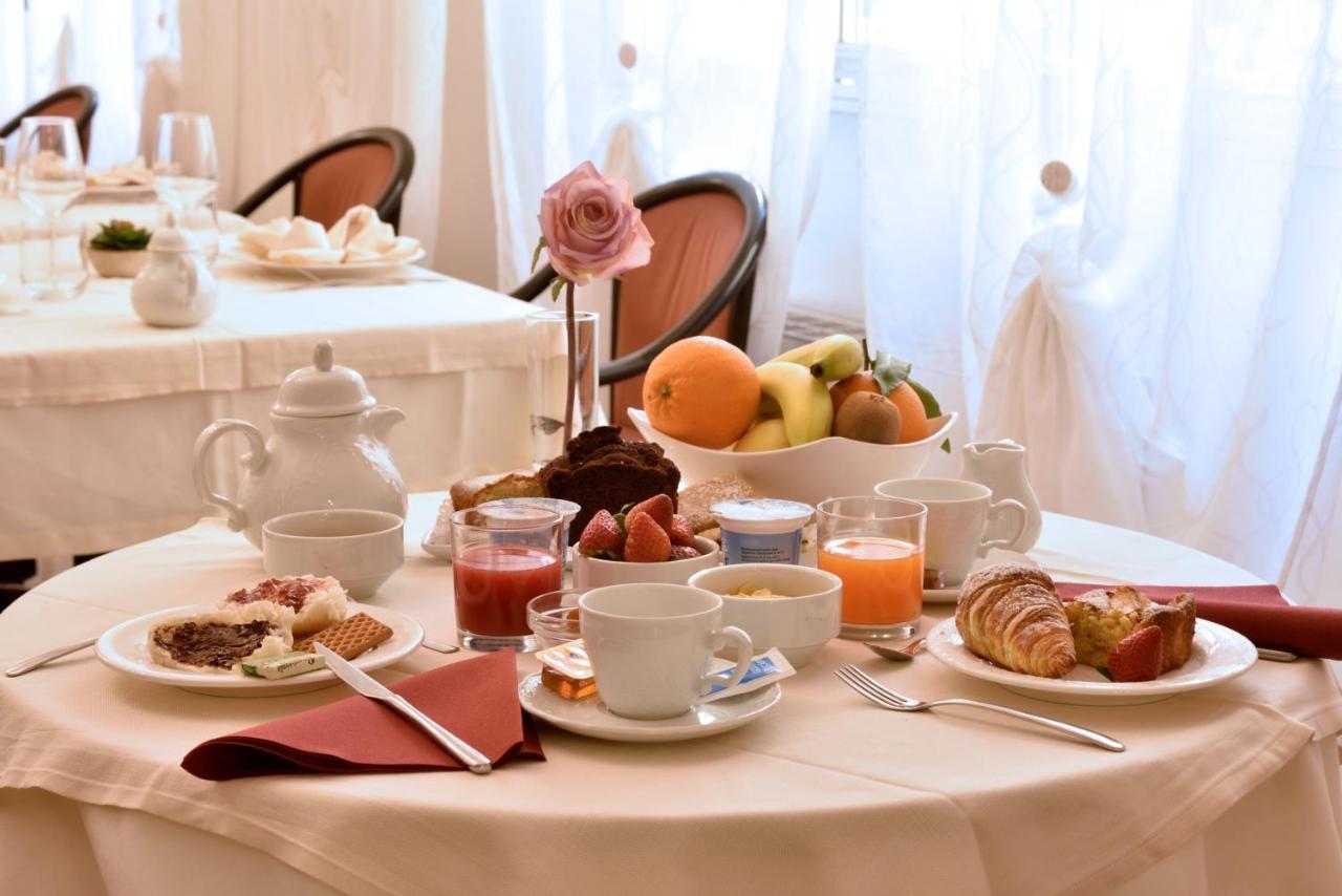 Hotel Morchio Mhotelsgroup ディアーノ・マリーナ エクステリア 写真