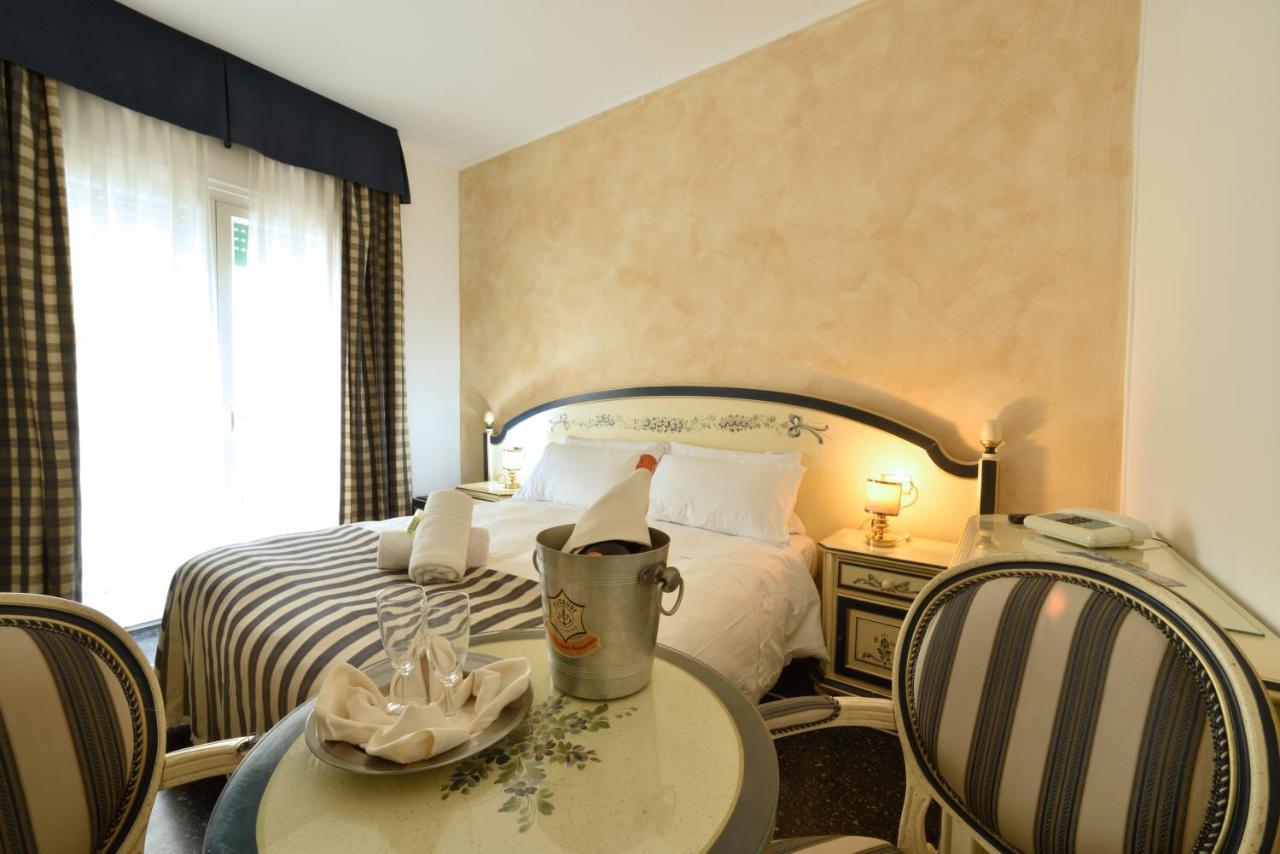 Hotel Morchio Mhotelsgroup ディアーノ・マリーナ エクステリア 写真