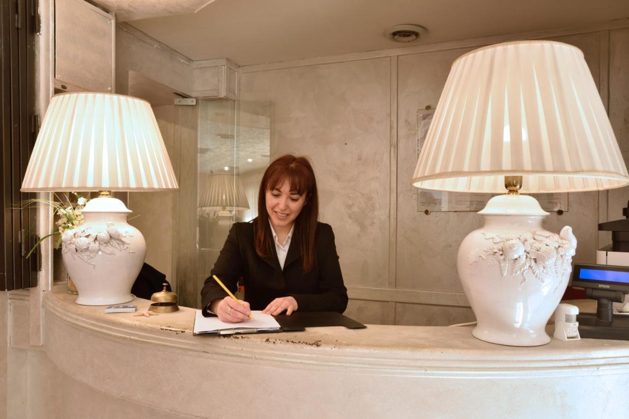 Hotel Morchio Mhotelsgroup ディアーノ・マリーナ エクステリア 写真