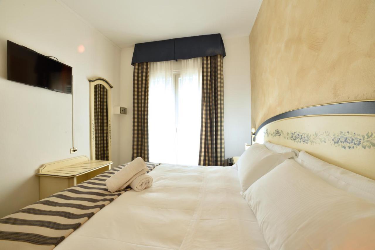 Hotel Morchio Mhotelsgroup ディアーノ・マリーナ エクステリア 写真