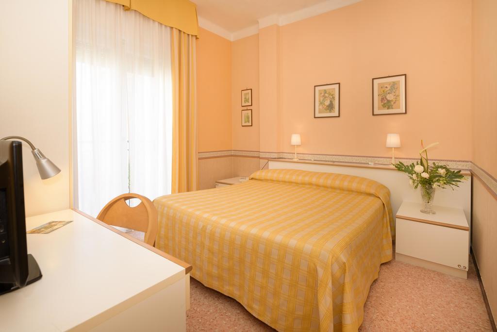 Hotel Morchio Mhotelsgroup ディアーノ・マリーナ エクステリア 写真