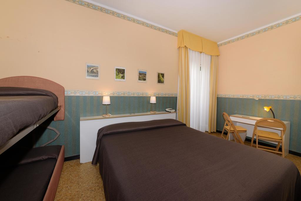 Hotel Morchio Mhotelsgroup ディアーノ・マリーナ エクステリア 写真