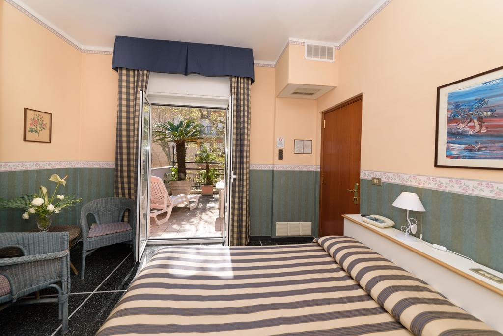 Hotel Morchio Mhotelsgroup ディアーノ・マリーナ エクステリア 写真