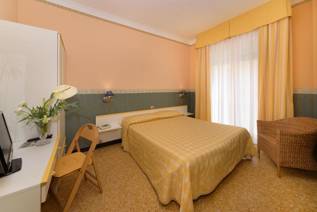 Hotel Morchio Mhotelsgroup ディアーノ・マリーナ エクステリア 写真