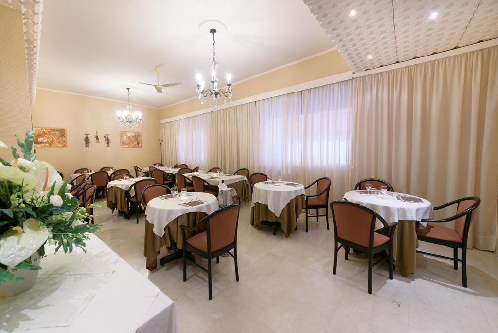 Hotel Morchio Mhotelsgroup ディアーノ・マリーナ エクステリア 写真