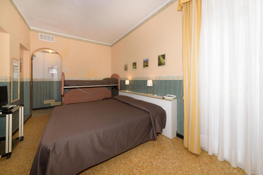 Hotel Morchio Mhotelsgroup ディアーノ・マリーナ エクステリア 写真