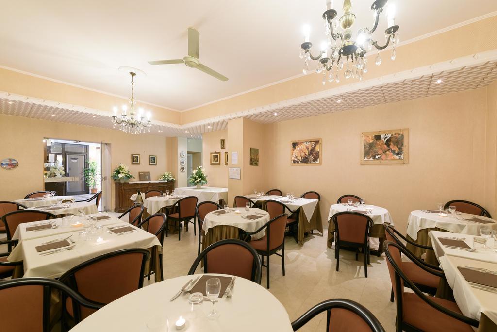 Hotel Morchio Mhotelsgroup ディアーノ・マリーナ エクステリア 写真